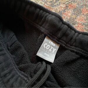 Aritzia Cozy Black Jogger/sweatpants
